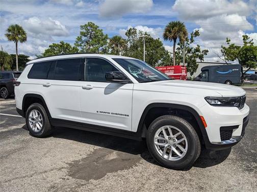 2025 Jeep Grand Cherokee L Laredo
