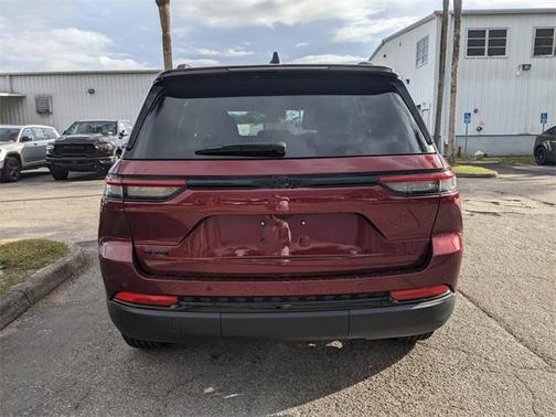 2025 Jeep Grand Cherokee Altitude