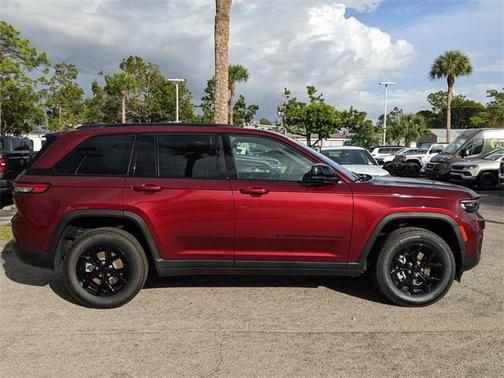 2025 Jeep Grand Cherokee Altitude