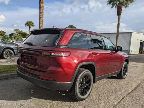 2025 Jeep Grand Cherokee Altitude