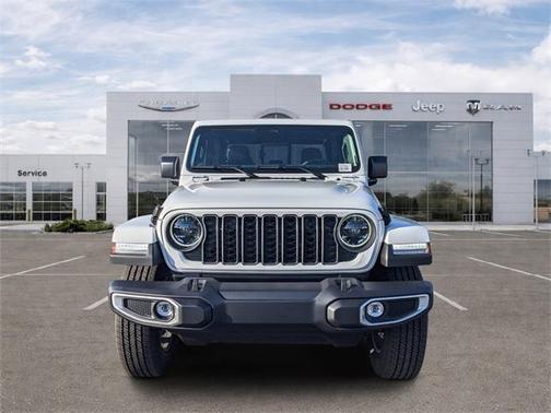 2026 Jeep Gladiator Sahara 4x4