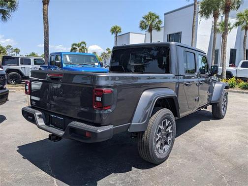 2025 Jeep Gladiator Sport S