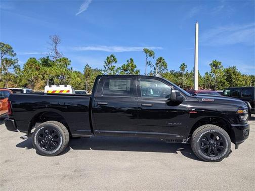2025 RAM 2500 Big Horn Crew Cab 4x4 6'4' Box