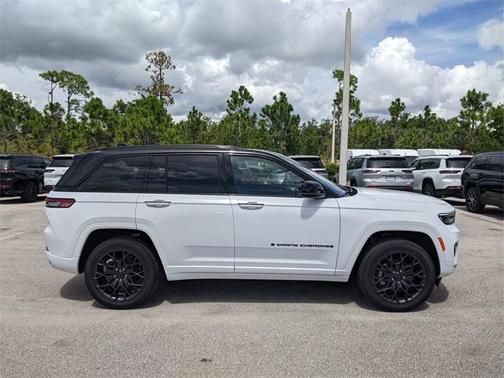 2025 Jeep Grand Cherokee Summit