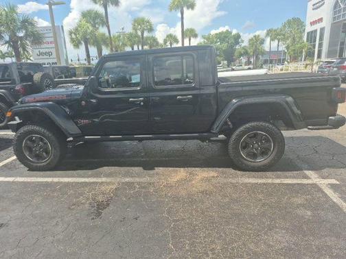 Black Clearcoat 2022 Jeep Gladiator Rubicon