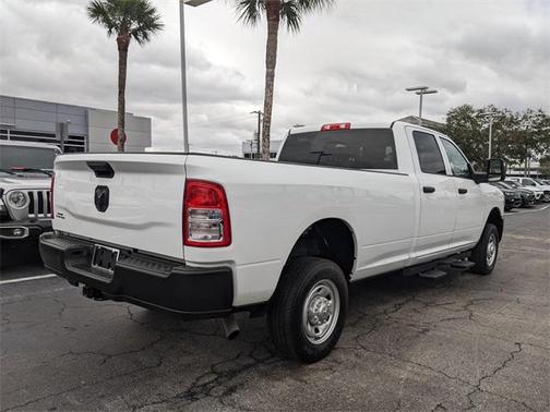 2024 RAM 2500 Tradesman Crew Cab 4x4 8' Box
