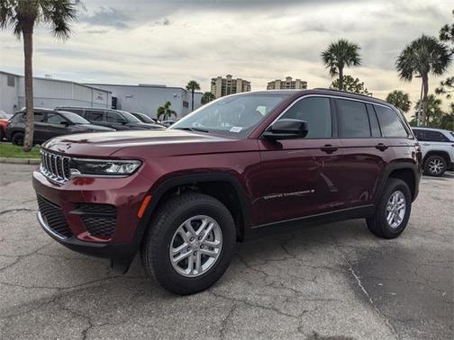 2025 Jeep Grand Cherokee Laredo