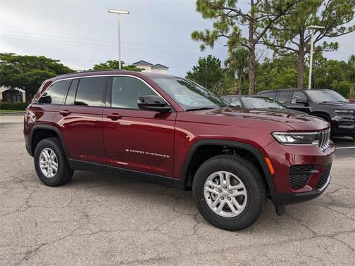 2025 Jeep Grand Cherokee Laredo
