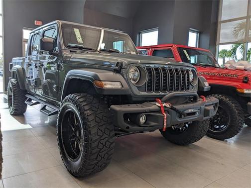 2026 Jeep Gladiator Sport