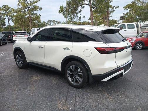 Majestic White 2023 INFINITI QX60 Luxe