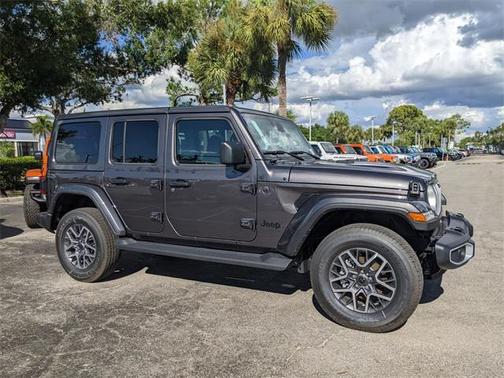 2025 Jeep Wrangler 4-Door Sahara 4x4