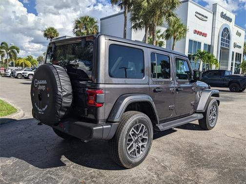 2025 Jeep Wrangler 4-Door Sahara 4x4