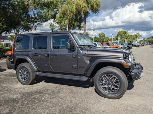 2025 Jeep Wrangler 4-Door Sahara 4x4
