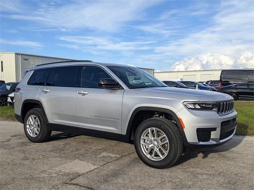2025 Jeep Grand Cherokee L Laredo