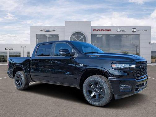Diamond Black Crystal Pearlcoat 2026 RAM 1500 Big Horn/Lone Star