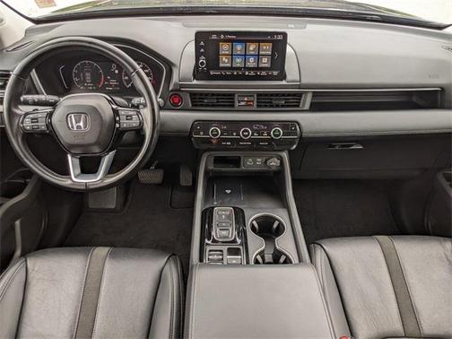 2023 Honda Pilot Touring 8-Passenger