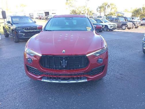 Nero 2020 Maserati Levante Base