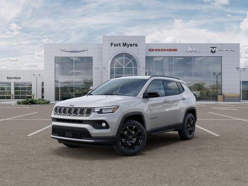 Silver Zynith Metallic Clearcoat 2026 Jeep Compass Latitude