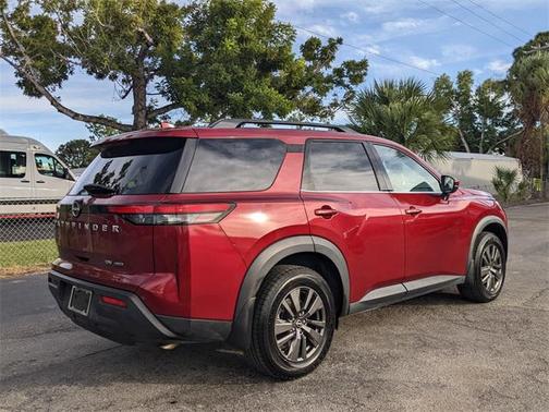 2022 Nissan Pathfinder SV