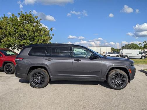 2025 Jeep Grand Cherokee L Summit Reserve