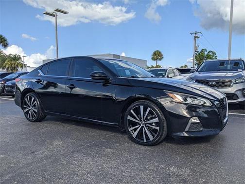 2021 Nissan Altima SR VC-Turbo FWD