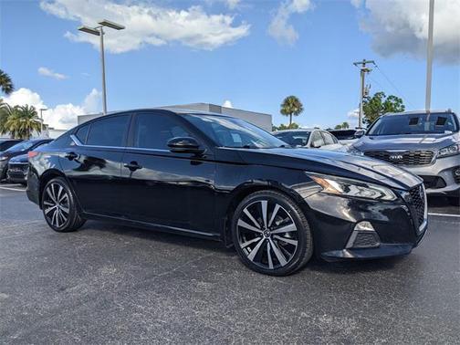 2021 Nissan Altima SR VC-Turbo FWD