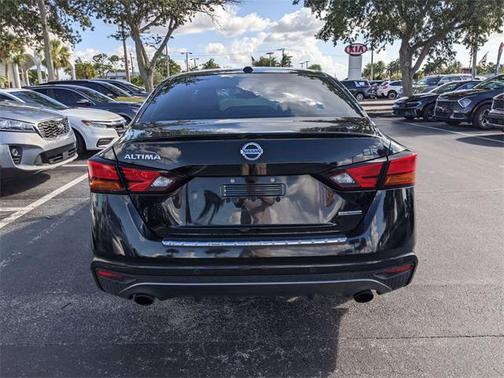 2021 Nissan Altima SR VC-Turbo FWD