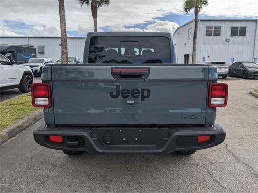 2025 Jeep Gladiator High Tide