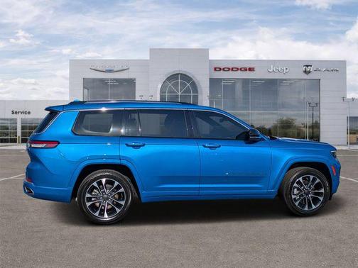 Hydro Blue Pearlcoat 2023 Jeep Grand Cherokee L Overland