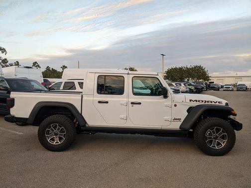 Bright White Clearcoat 2026 Jeep Gladiator Mojave 4x4