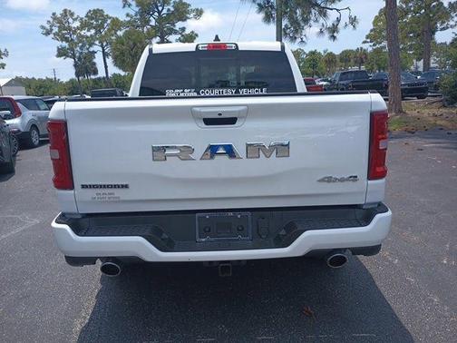 Bright White Clearcoat 2026 RAM 1500 Big Horn/Lone Star