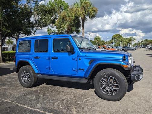 2025 Jeep Wrangler 4-Door Sahara 4x4