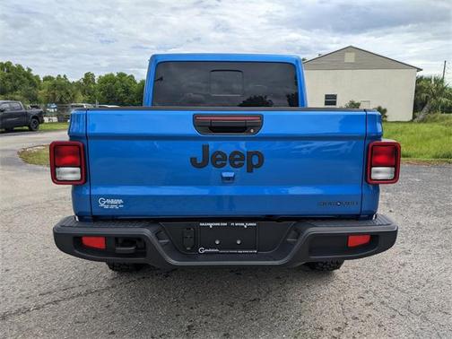 2025 Jeep Gladiator High Tide
