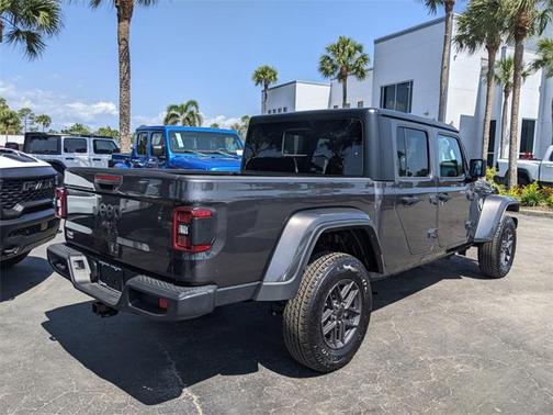 2025 Jeep Gladiator Sport S