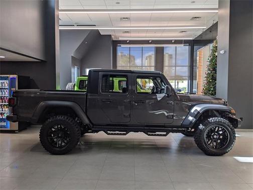 2026 Jeep Gladiator Sport