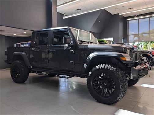 2026 Jeep Gladiator Sport