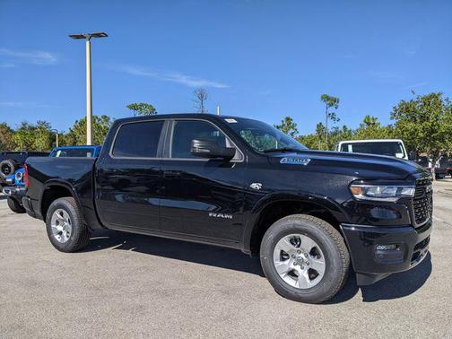Diamond Black Crystal Pearlcoat 2026 RAM 1500 Big Horn/Lone Star