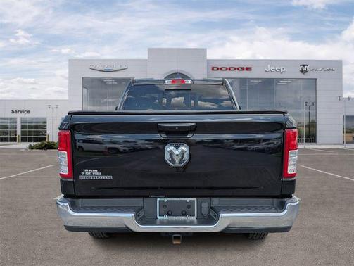 Diamond Black Crystal Pearlcoat 2022 RAM 1500 Big Horn/Lone Star