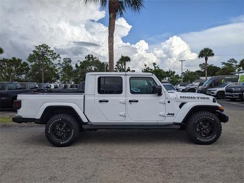 2025 Jeep Gladiator High Tide