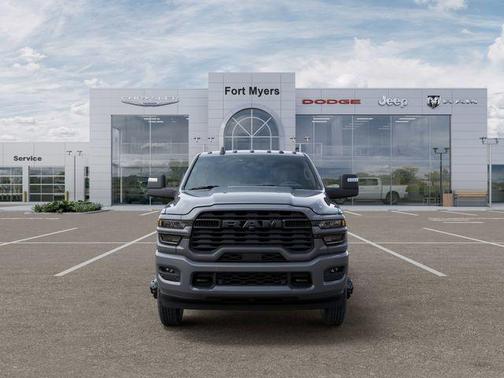 Ceramic Gray Clearcoat 2026 RAM 3500 Big Horn Crew Cab 4x4 8' Box