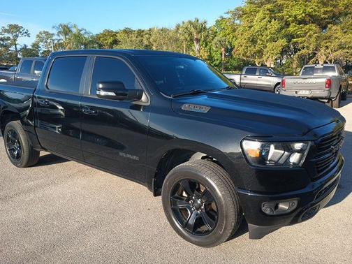 Diamond Black Crystal Pearlcoat 2021 RAM 1500 Big Horn/Lone Star
