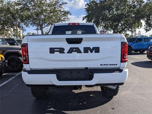 2025 RAM 2500 Big Horn Crew Cab 4x4 6'4' Box