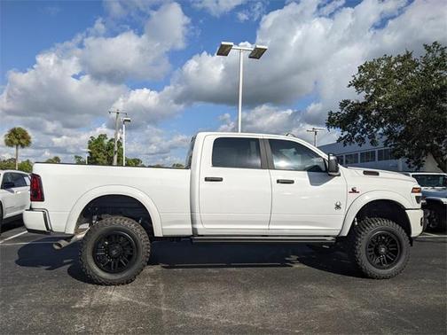 2025 RAM 2500 Big Horn Crew Cab 4x4 6'4' Box