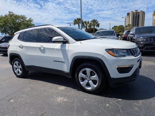 White Clearcoat 2019 Jeep Compass Latitude