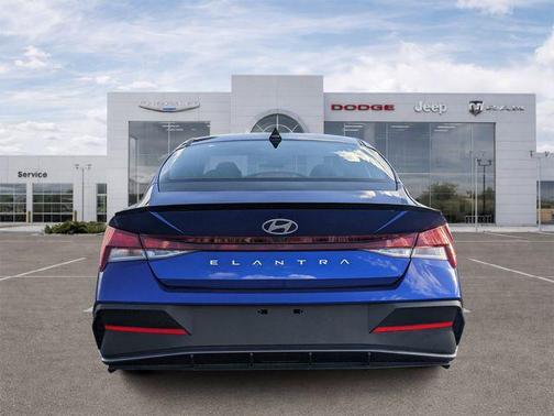 2025 Hyundai ELANTRA Sport