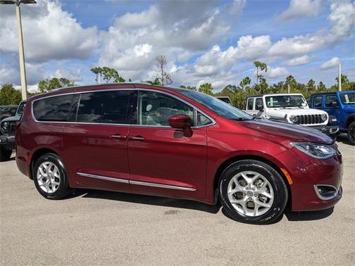 2020 Chrysler Pacifica Touring-L Plus