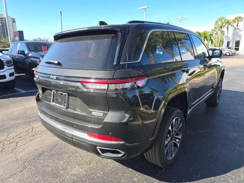 2023 Jeep Grand Cherokee Overland