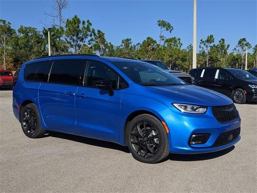 2026 Chrysler Pacifica L