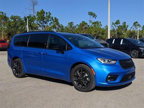 2026 Chrysler Pacifica L