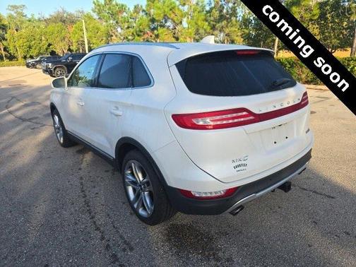 2015 Lincoln MKC Base